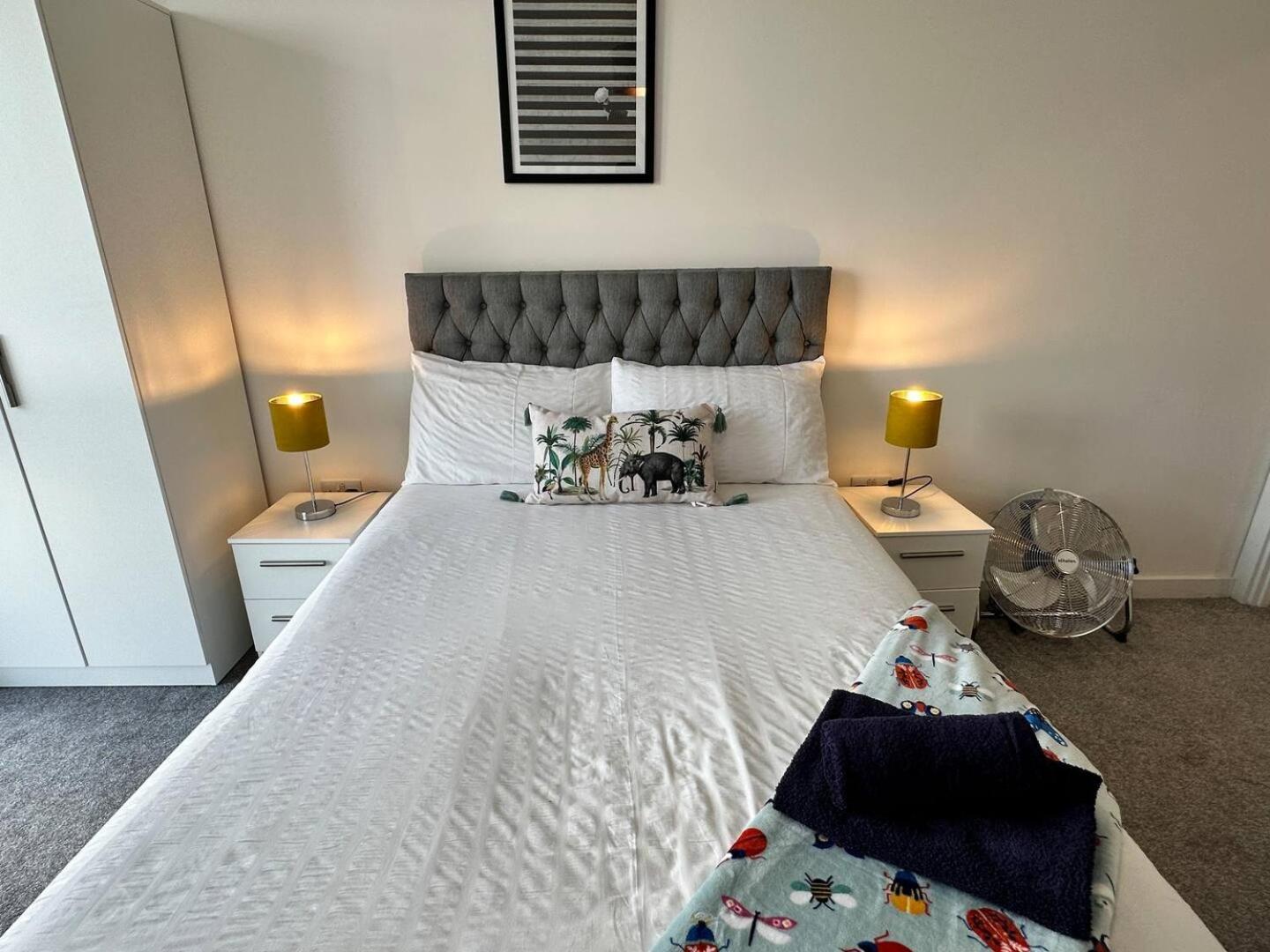 Adelphi Wharf Apartments By Beehosting Manchester Extérieur photo